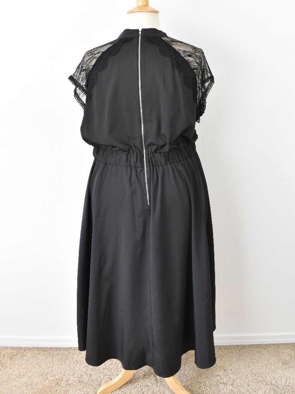 Liquorish London Black Lace Sleeve Midi Dress - 20 - Picture 2 of 11